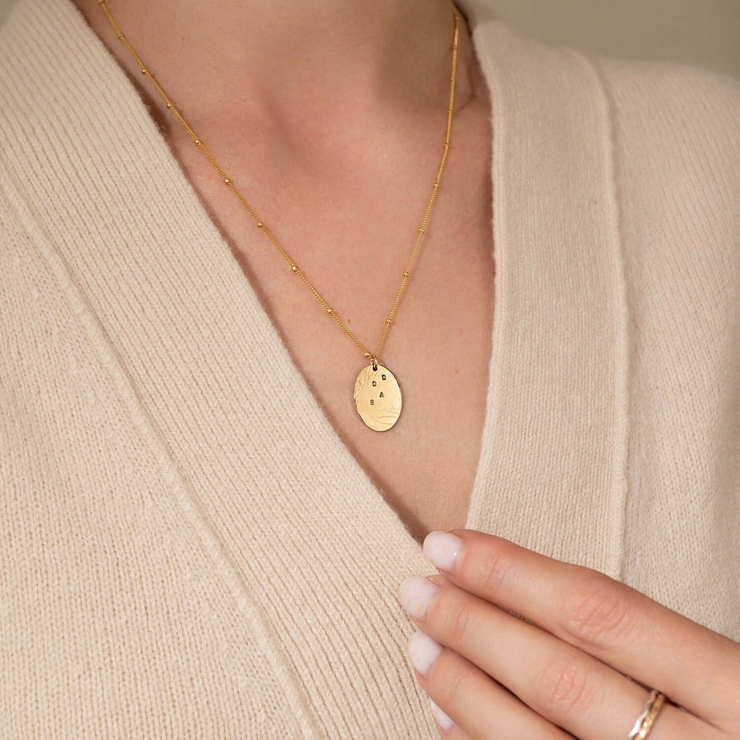 Oval Pendant Necklace