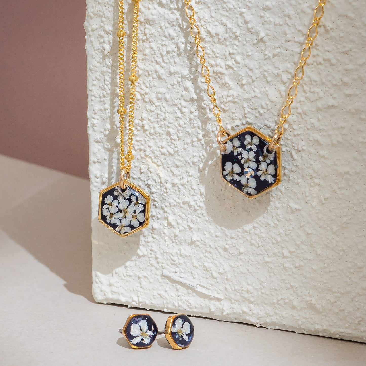 Flower Hexagon Violet Necklace