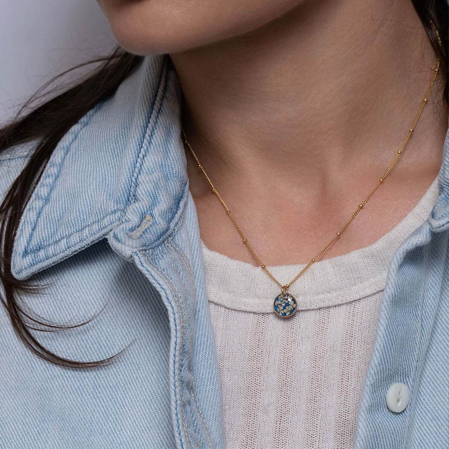 Small Circle Flower Blue Necklace
