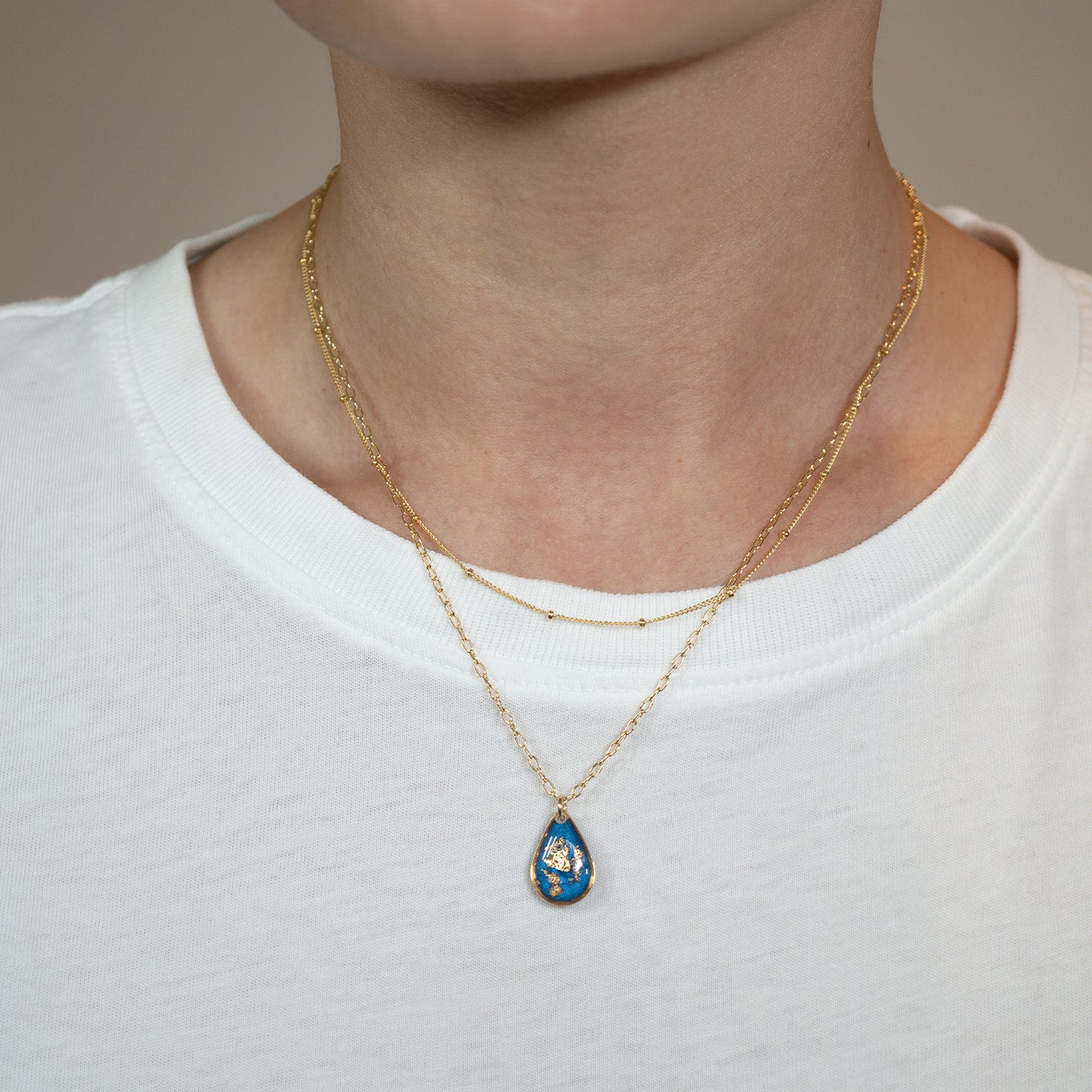 Teardrop Shimmer Foils Necklace