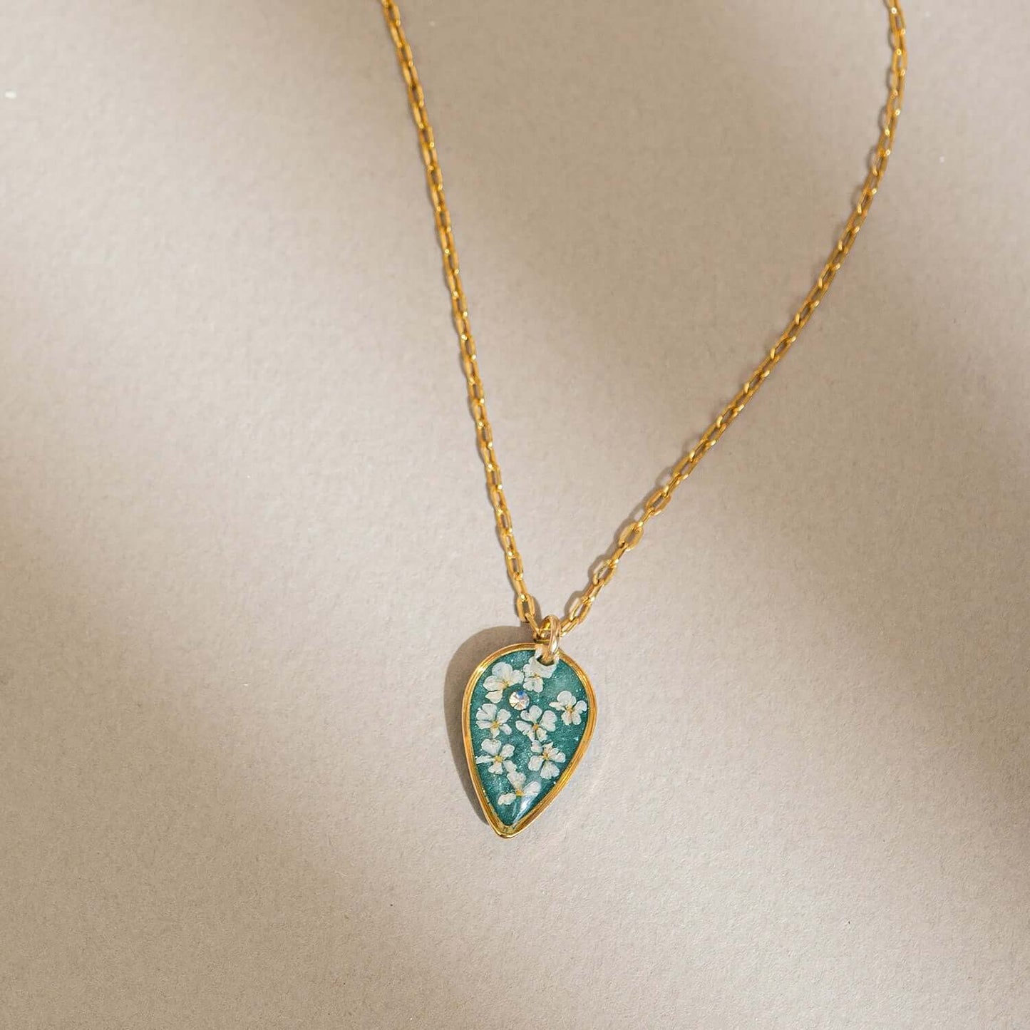 Drop Flower Necklace