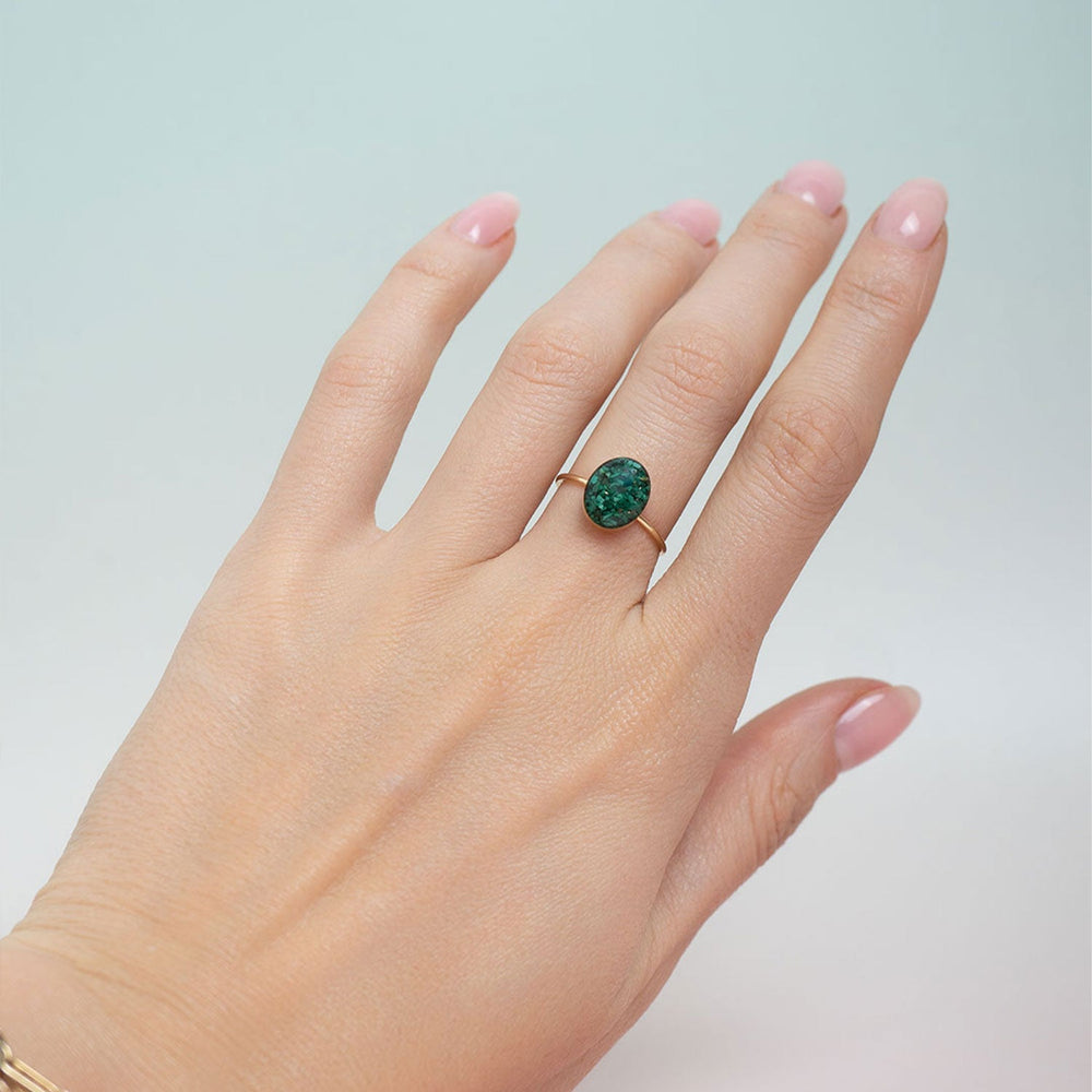 
                  
                    Delicate Oval ring
                  
                