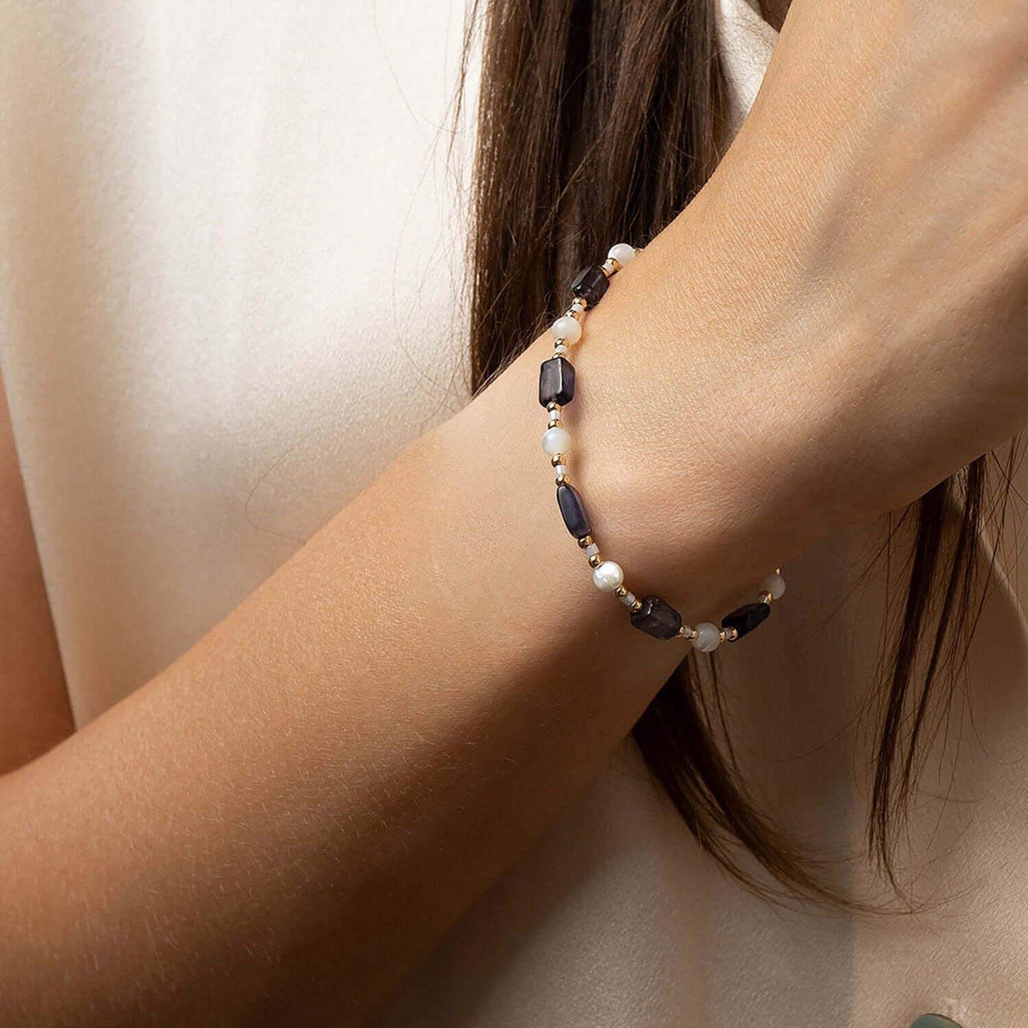 Iolite & Mother-of-Pearl Beaded Bracelet