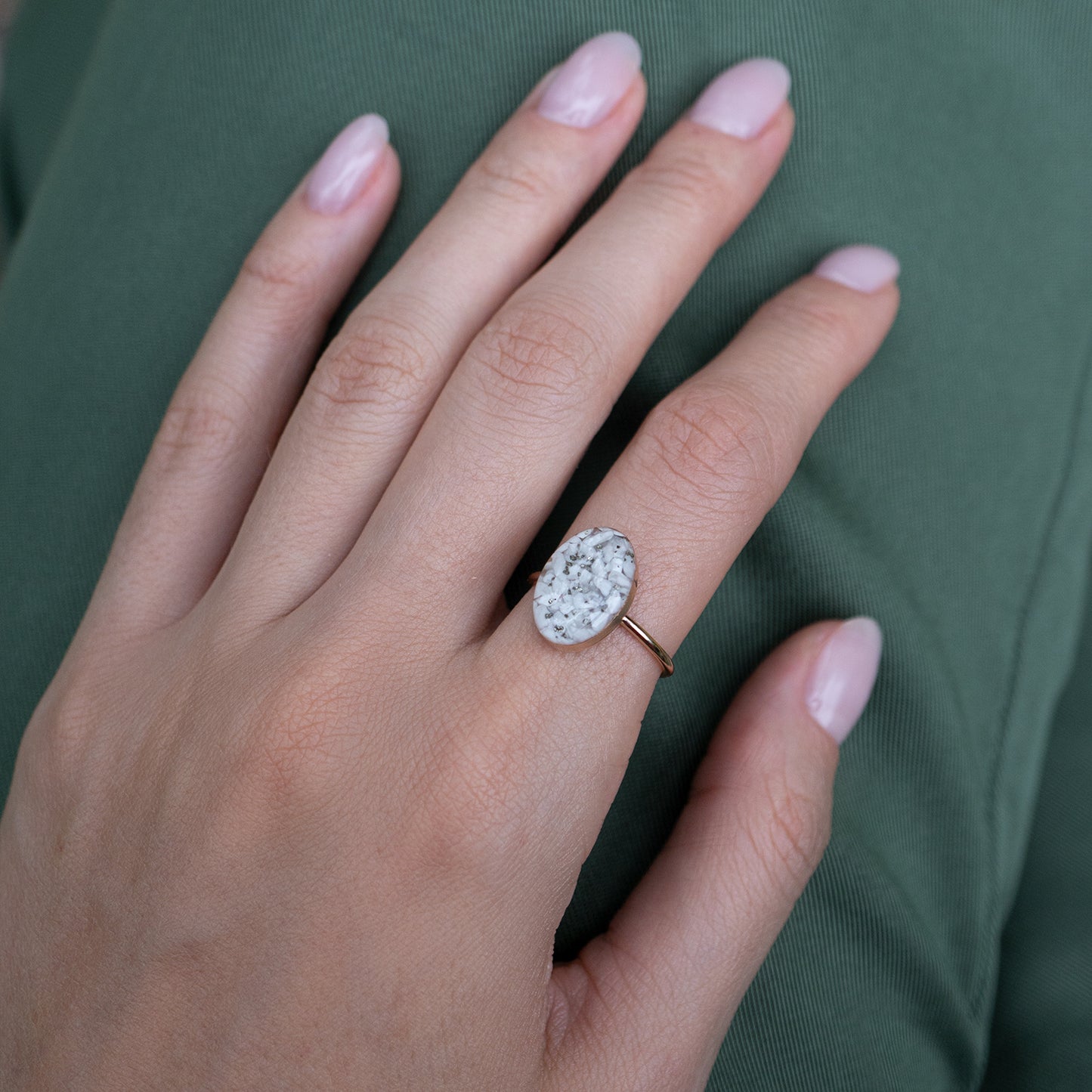 Oval Howlite ring