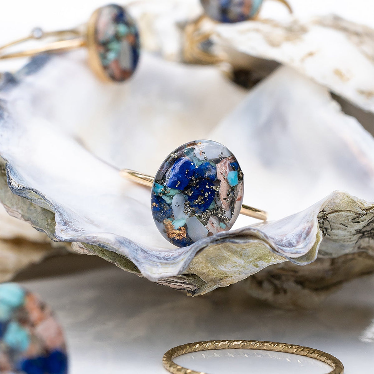 Handmade Jewelry vs. Mass-Produced Jewelry: What Is the Real Difference?