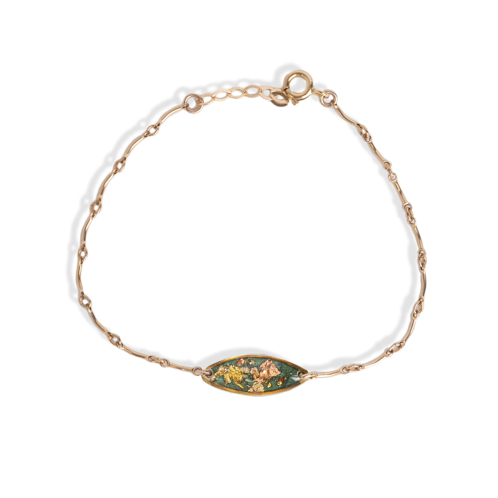 
                      
                        Oval River Chain bracelet
                      
                    