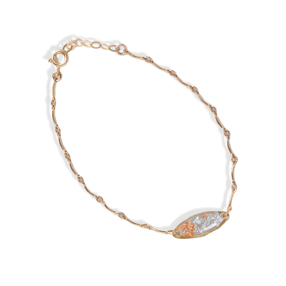 
                      
                        Oval River Chain bracelet
                      
                    