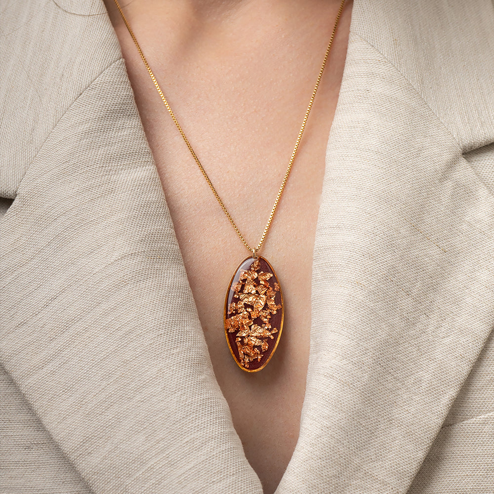 Rouge Oval Pendant Necklace