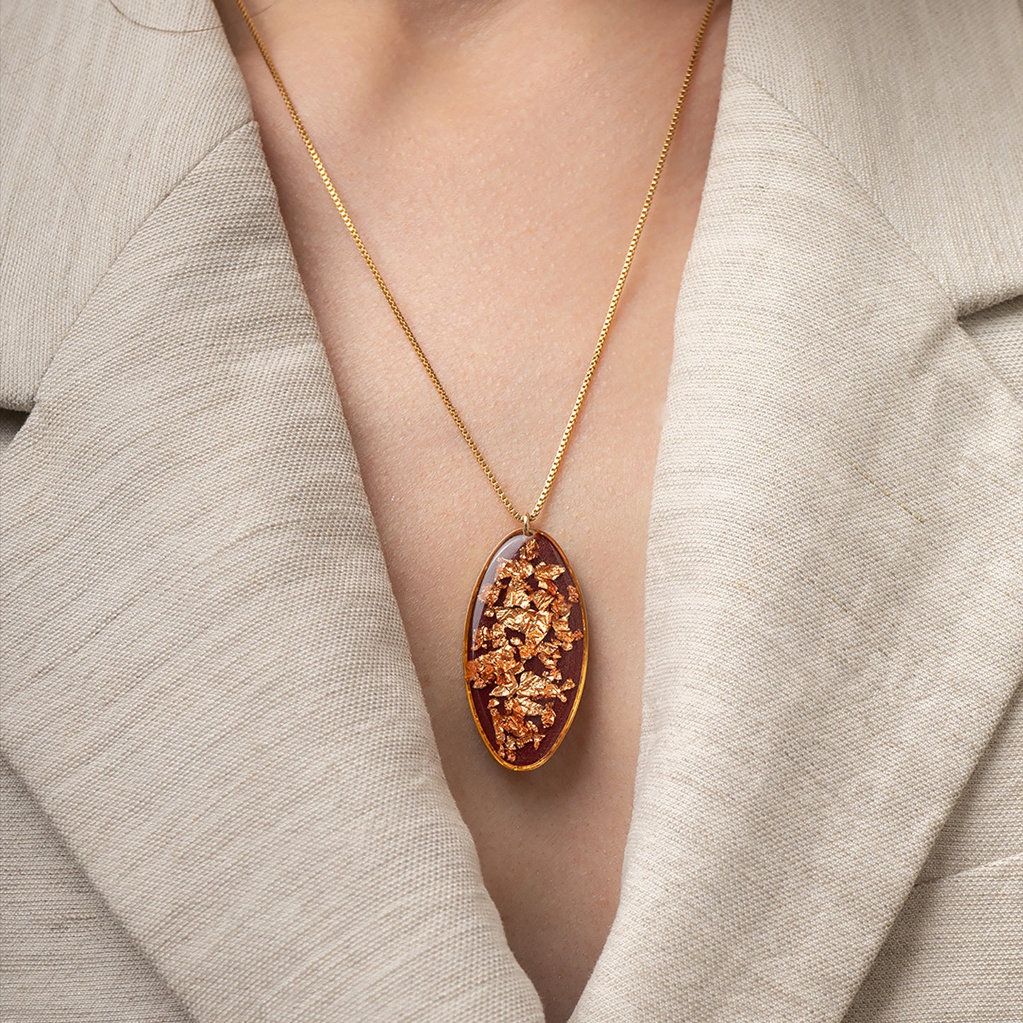 Rouge Oval Pendant Necklace