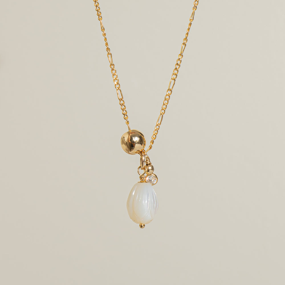 Floral Pearl Necklace