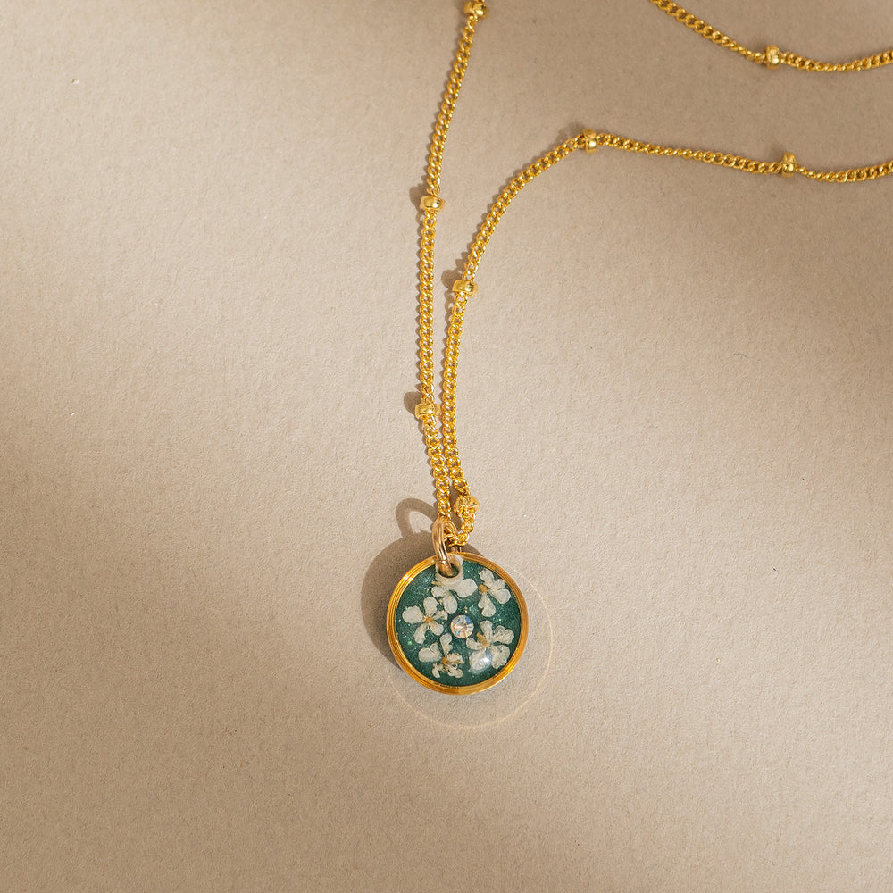 Small Circle Flower Necklace