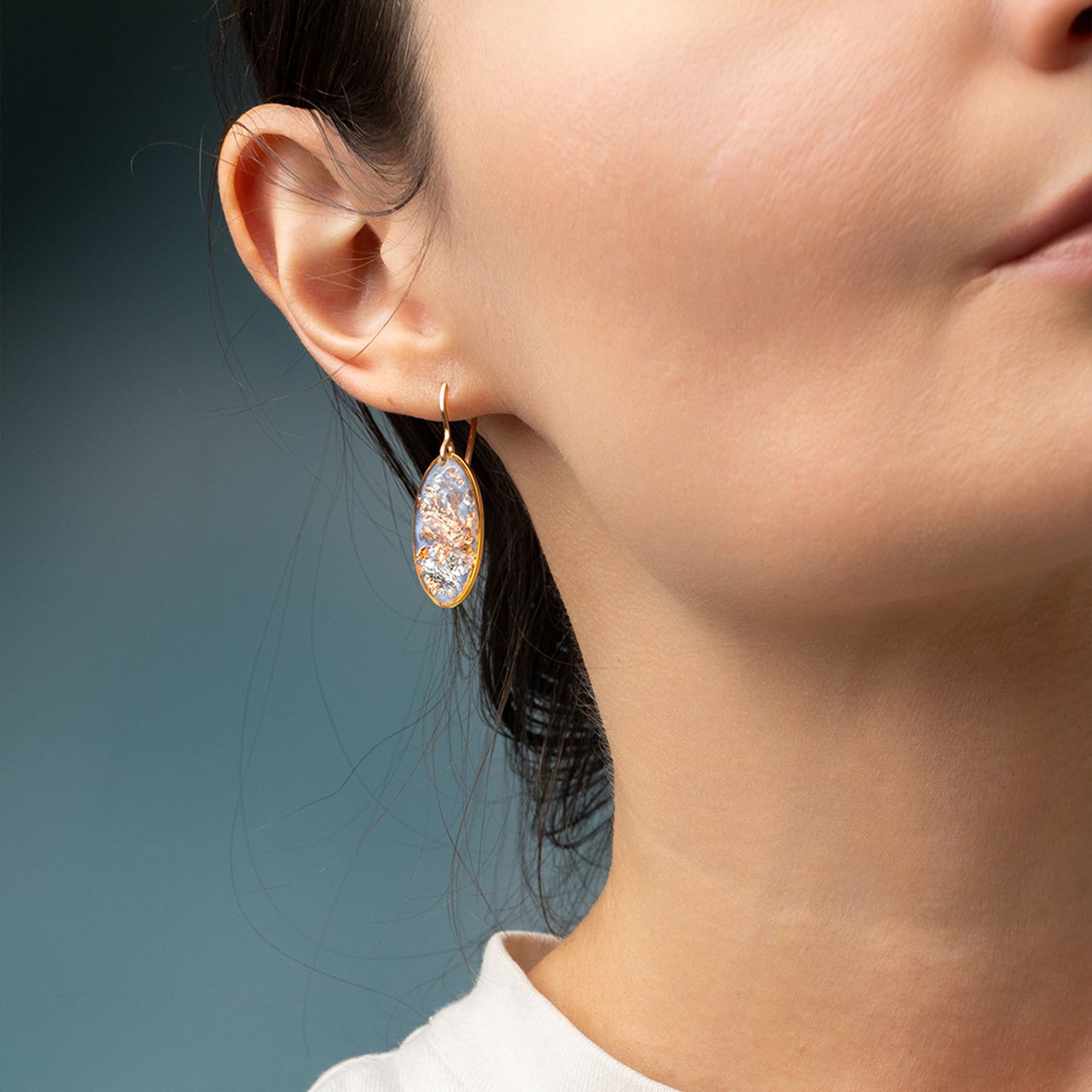 Dangling Oval earrings