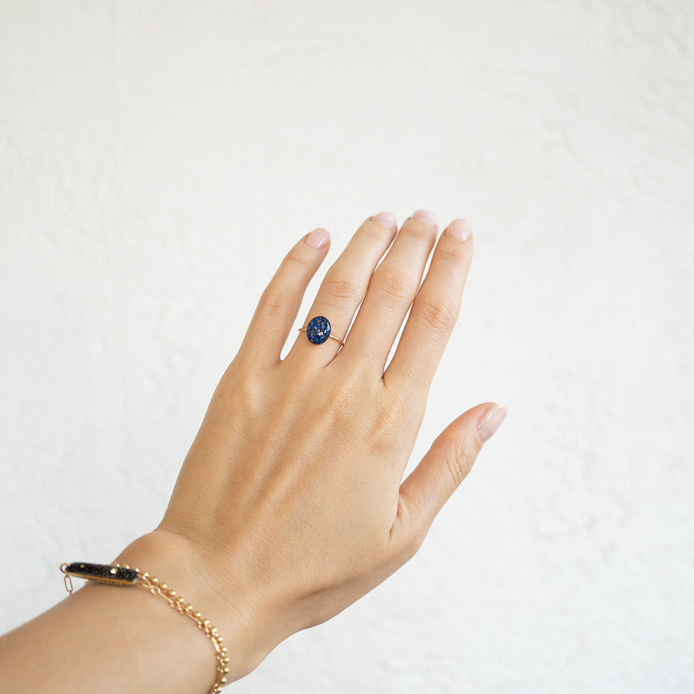 Delicate Oval Lapis ring