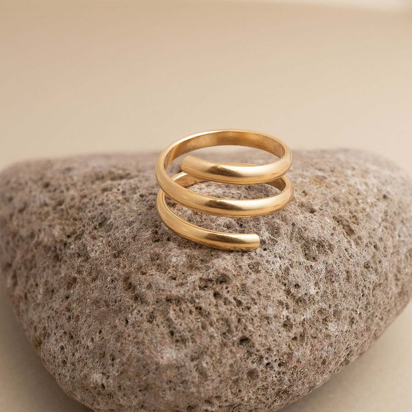 Bold Coil Ring - Kate Koel
