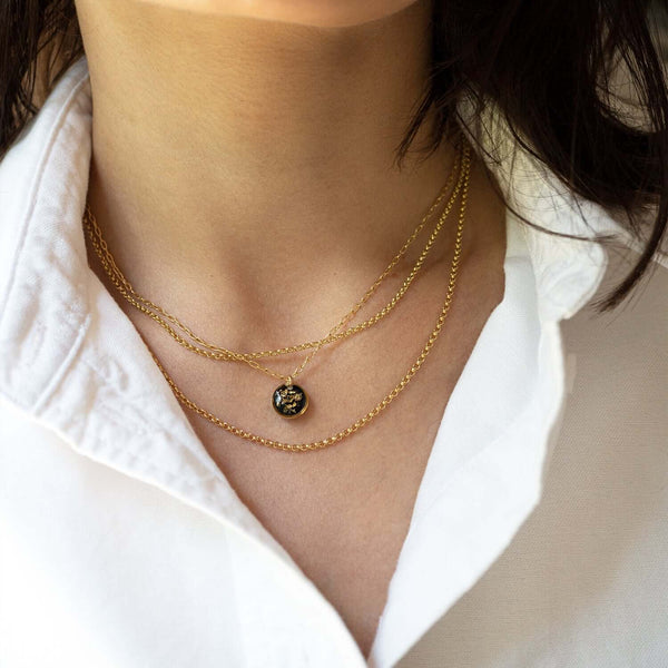 Small Circle Shimmering Necklace - Kate Koel