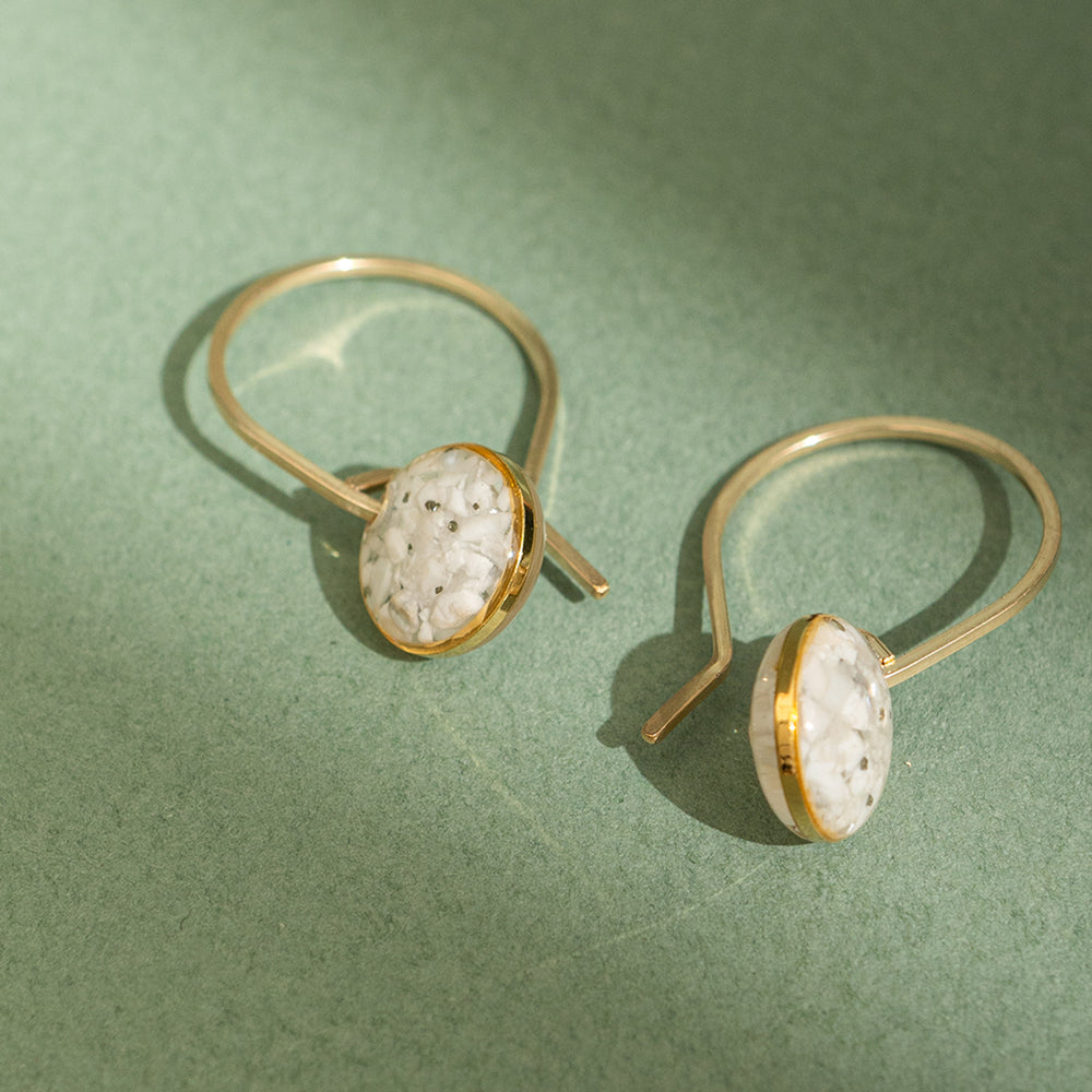 
                      
                        Minimalist Round Hoop Earrings
                      
                    