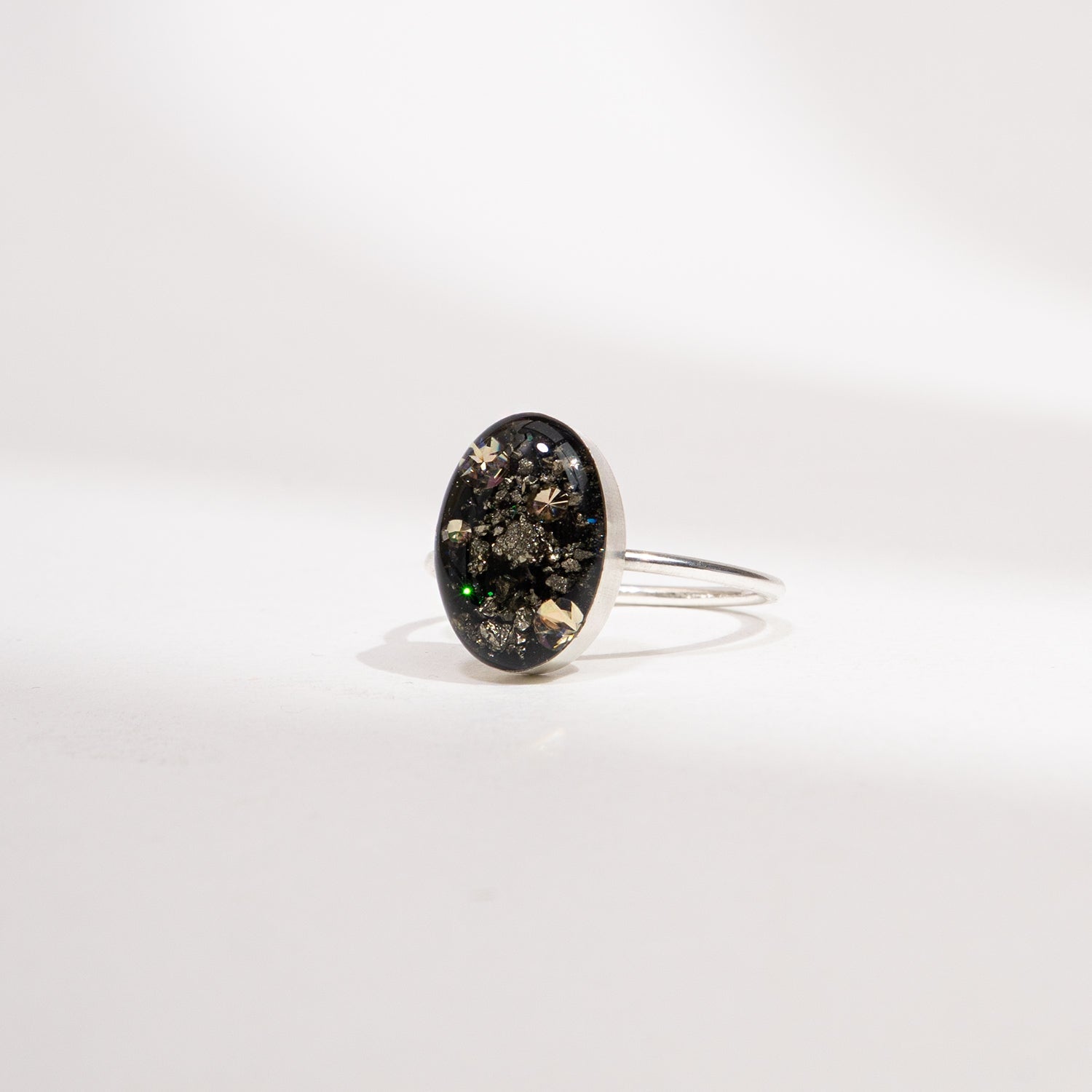 Statement Oval Galaxy Ring – Kate Koel