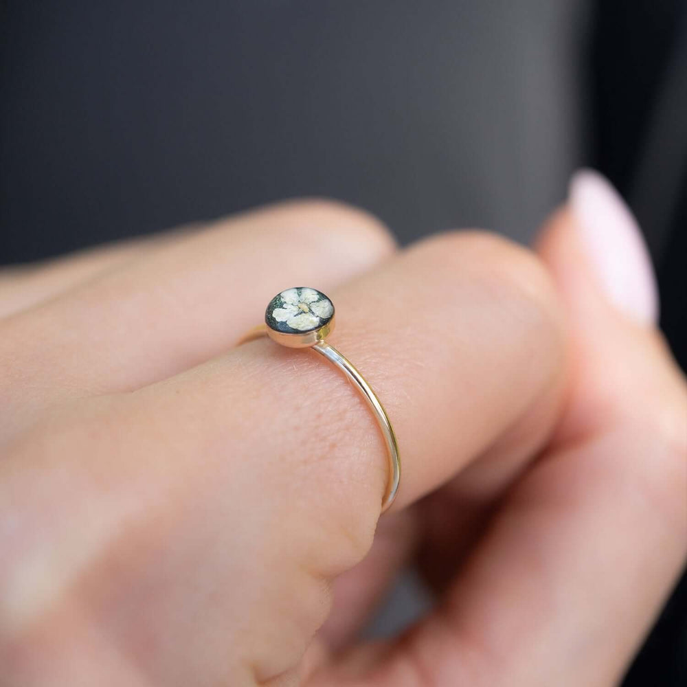 Tiny Flower Ring - Kate Koel