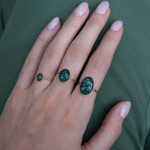 Tiny Oval Malachite ring - Kate Koel