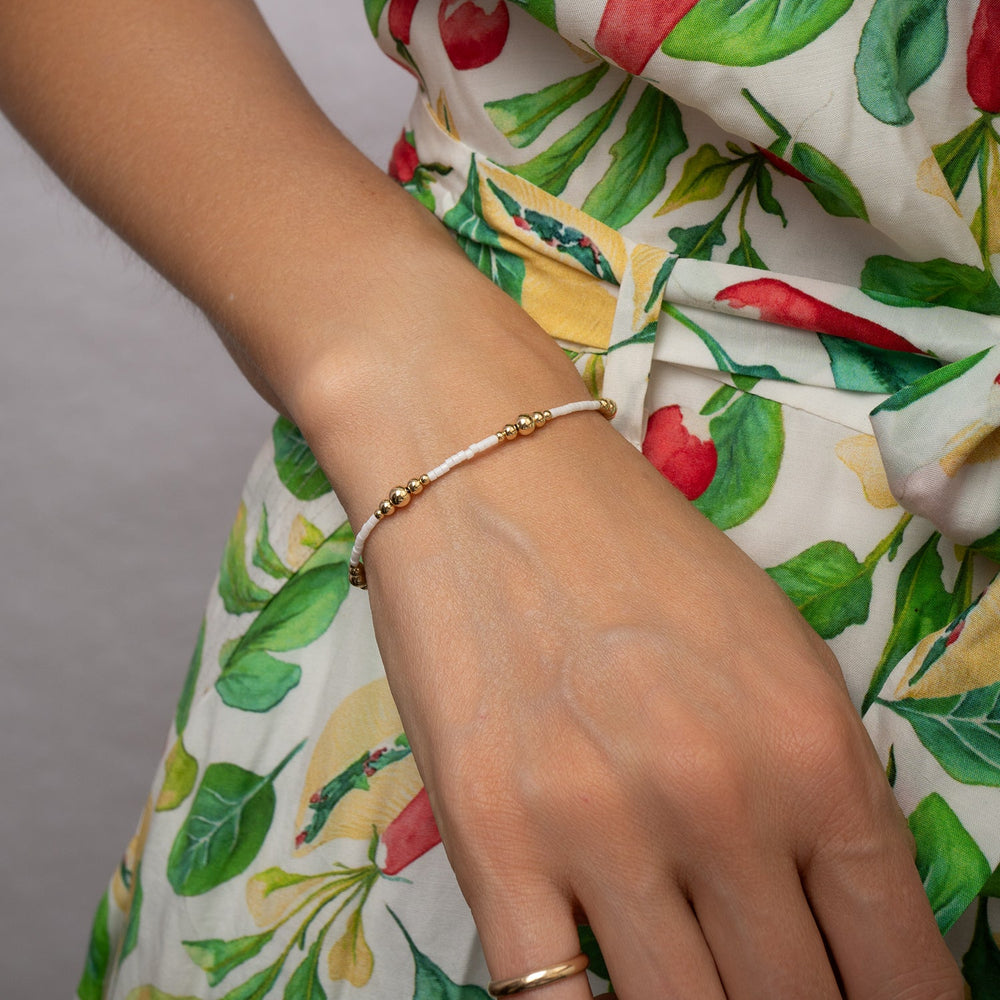 White & Gold Beaded Bracelet
