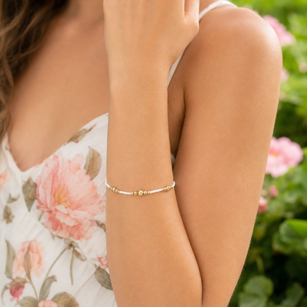 White & Gold Beaded Bracelet