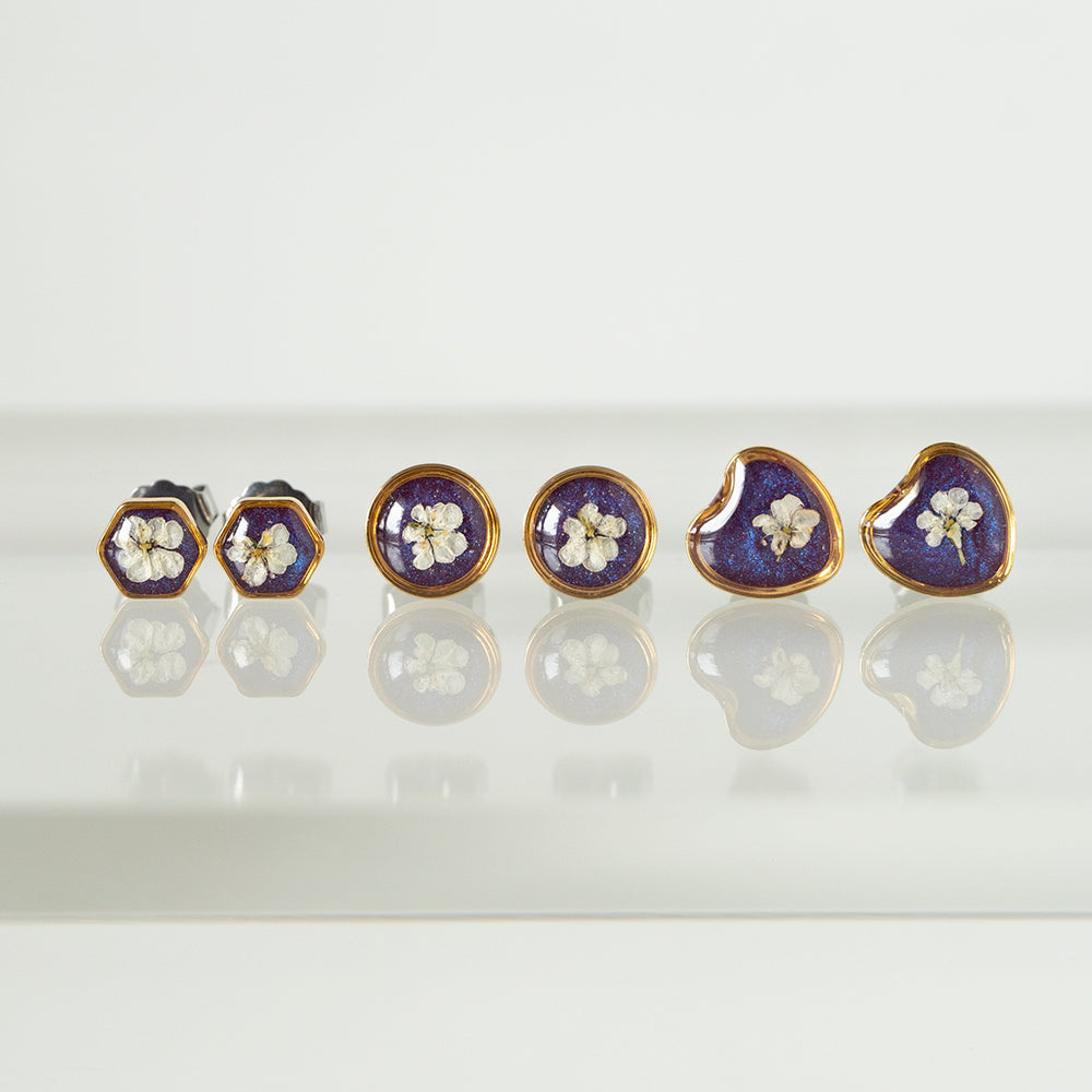 
                  
                    Purple flower earrings in gold
                  
                